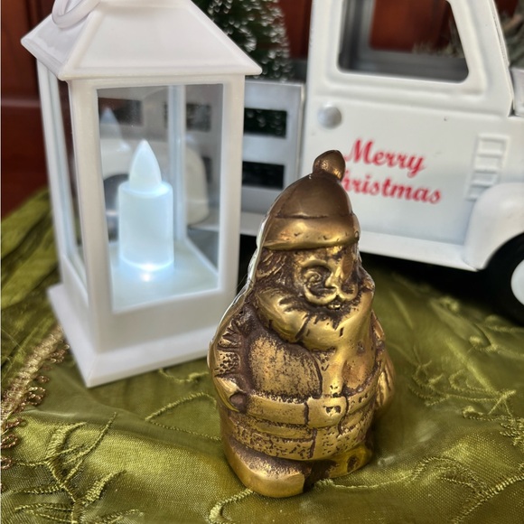 Brass Mann Korean  Santa Figurine - Picture 7 of 11